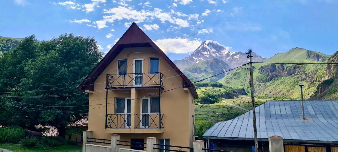 Kazbegi Inn Экстерьер фото